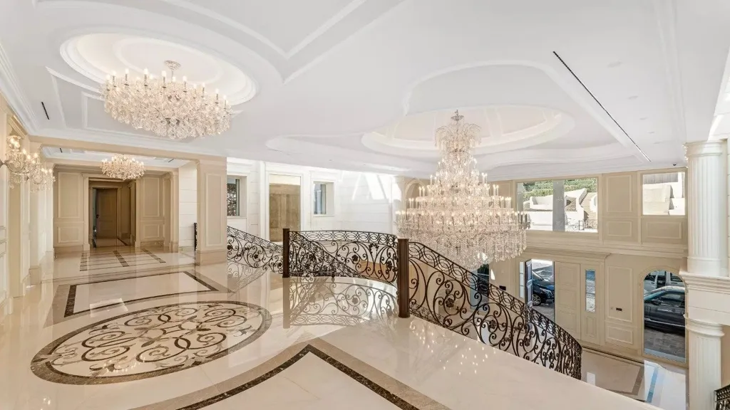 hallway_entrance
