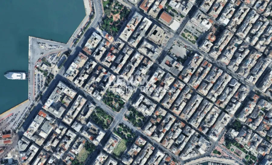 Vue aérienne - Shop with Underground Space in Piraeus Centre
