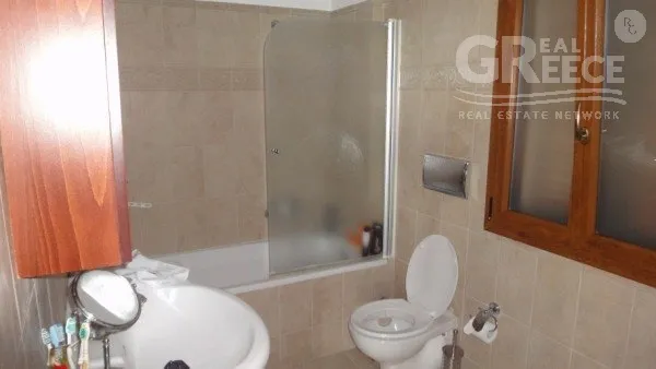 Vannitoad - Villa with Balcony Views in Agios Prokopios