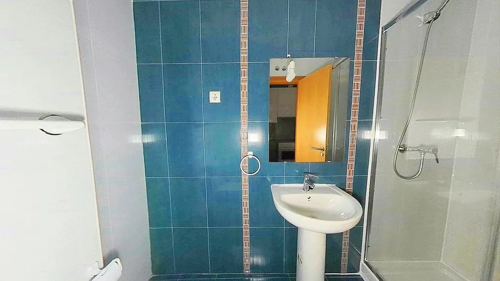 Salles de bain - Studio with Balcony in Valdeacederas