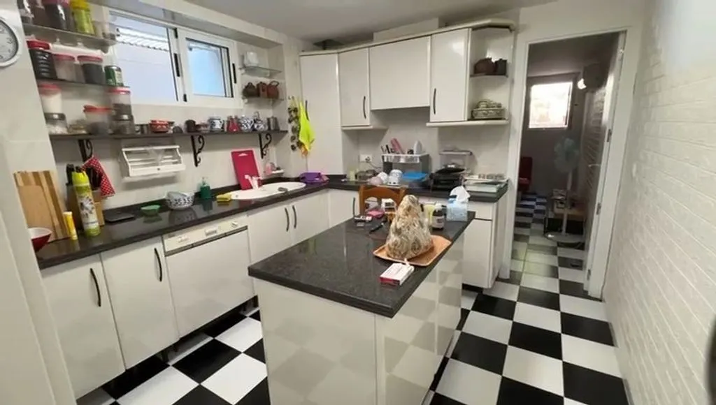 Cuisine - Mediterranean Villa with Pool in Calpe