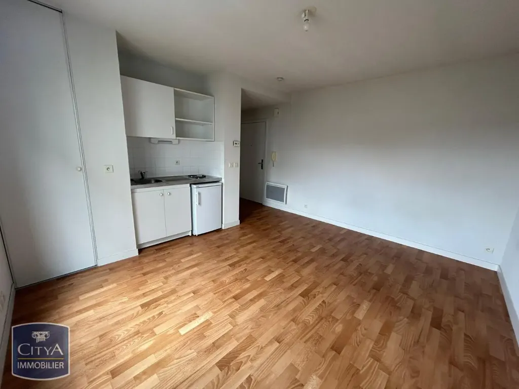 Cuisine - Appartement Meublé T1 avec Ascenseur à Laval