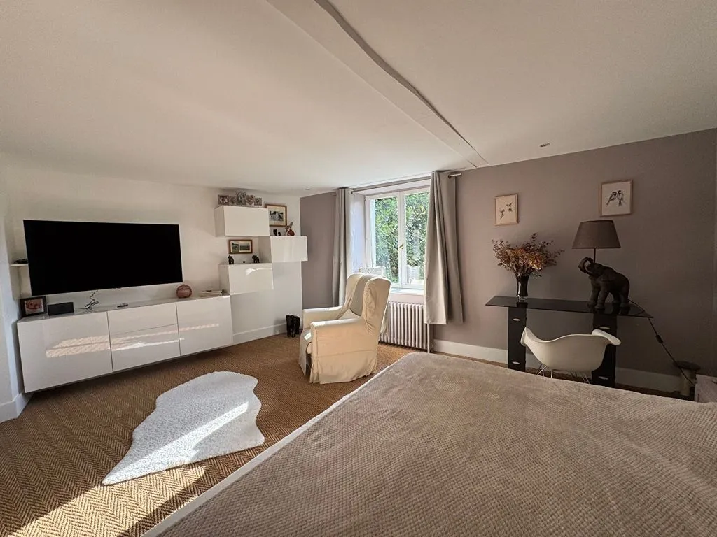 Bedrooms - Luxury House with Double Exposure in Saint-Nom-la-Bretêche