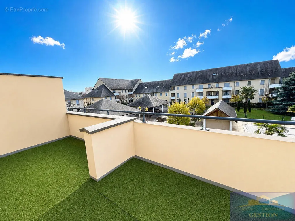 Terrass - 5-toaline parkimiskoht asukohas Tarbes