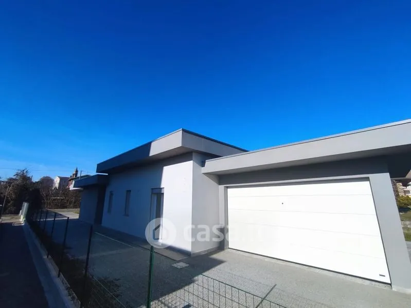 Välivaade - Modern Villa with Private Garden in Filago