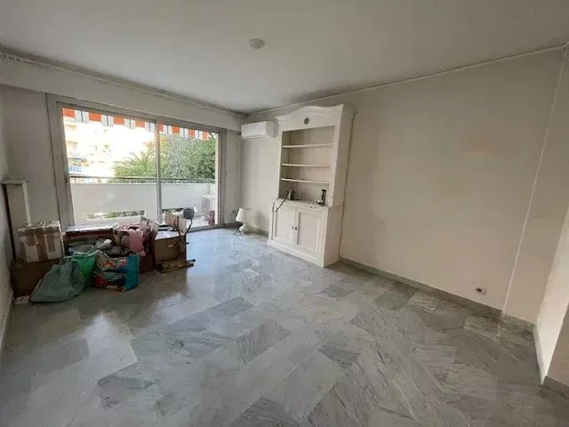Elutuba - 2-Bedroom Apartment with Terrace in Le Cannet
