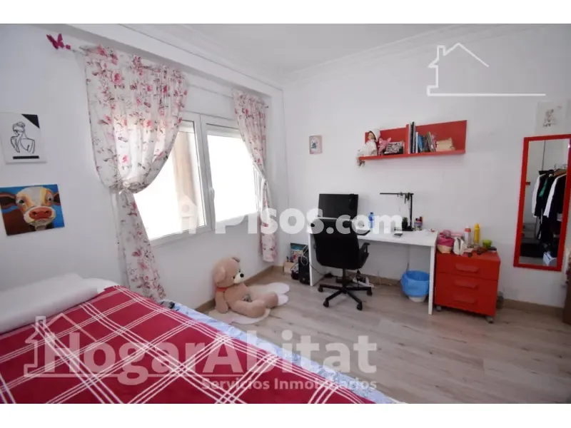 Chambres - Reformed Apartment with Balcony on Primado Reig