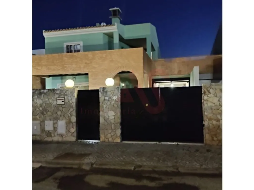 Välivaade - 4-Bedroom House with Pool in Almancil, Loulé