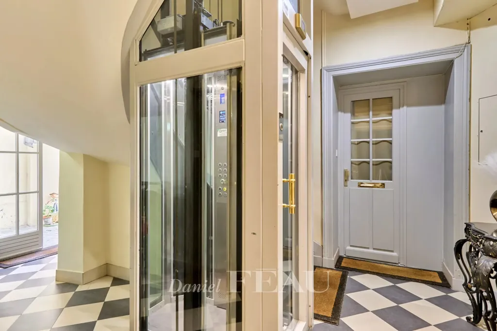 Entrée - Appartement Charmant avec Interphone au 7ème Arrondissement