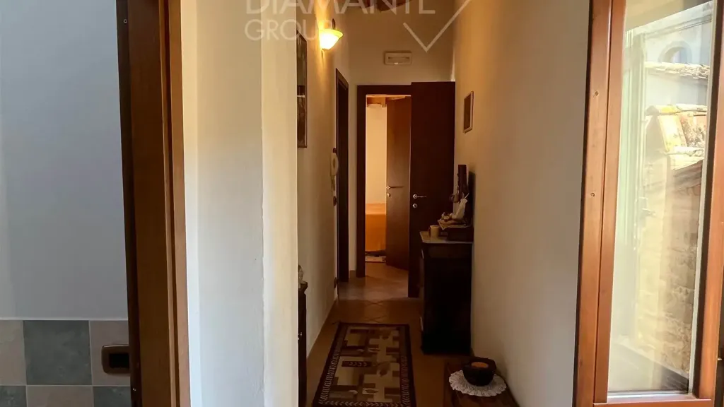 Hallway - 6-room apartment in IT