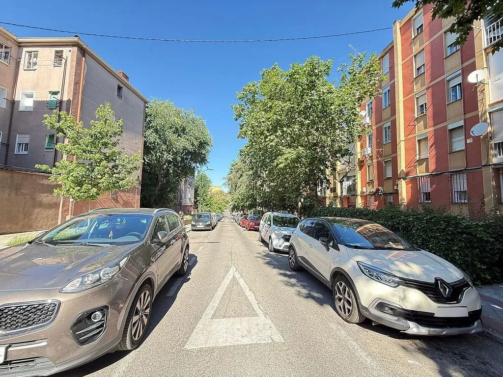 Esterno - Apartment with Terrace in Simancas, Madrid