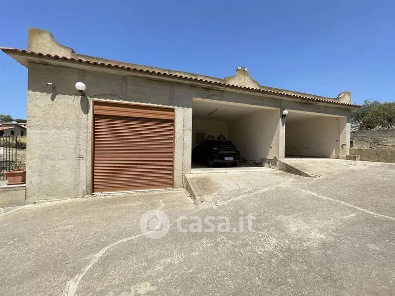 Extérieur - Villa with Multiple Apartments in Ravanusa