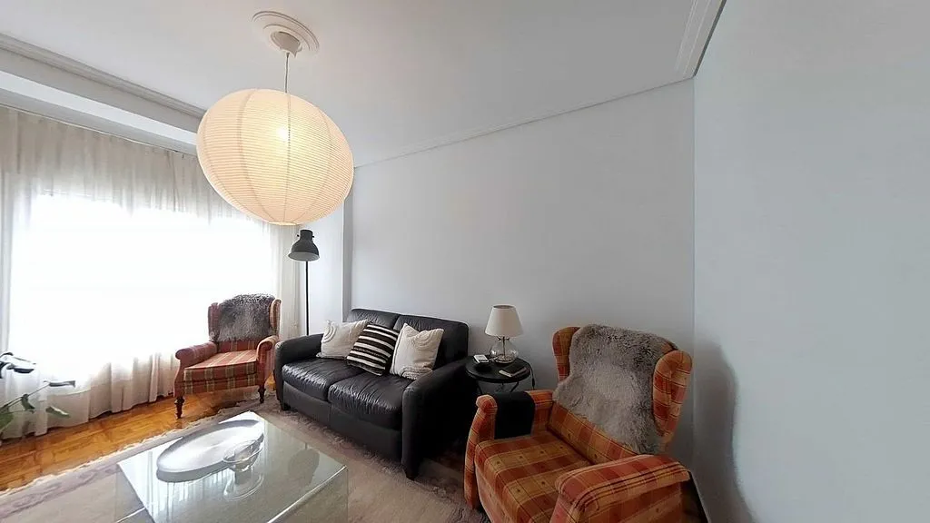Séjour - Open-Plan Flat with Garage in Torrelavega