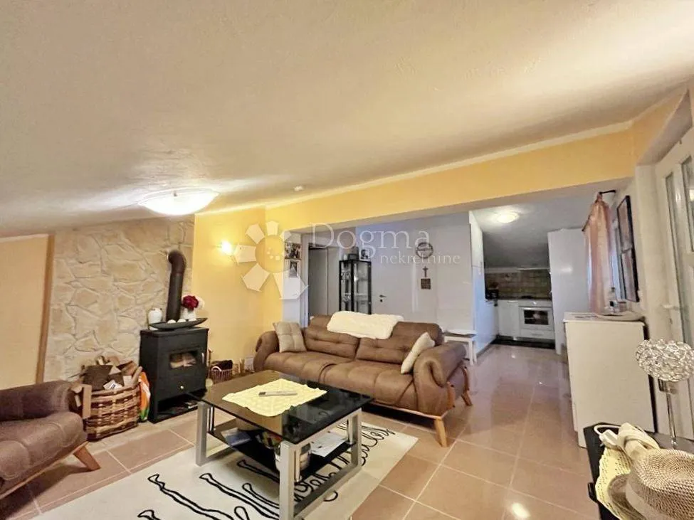 Elutuba - Apartment House with Pool in Ližnjan