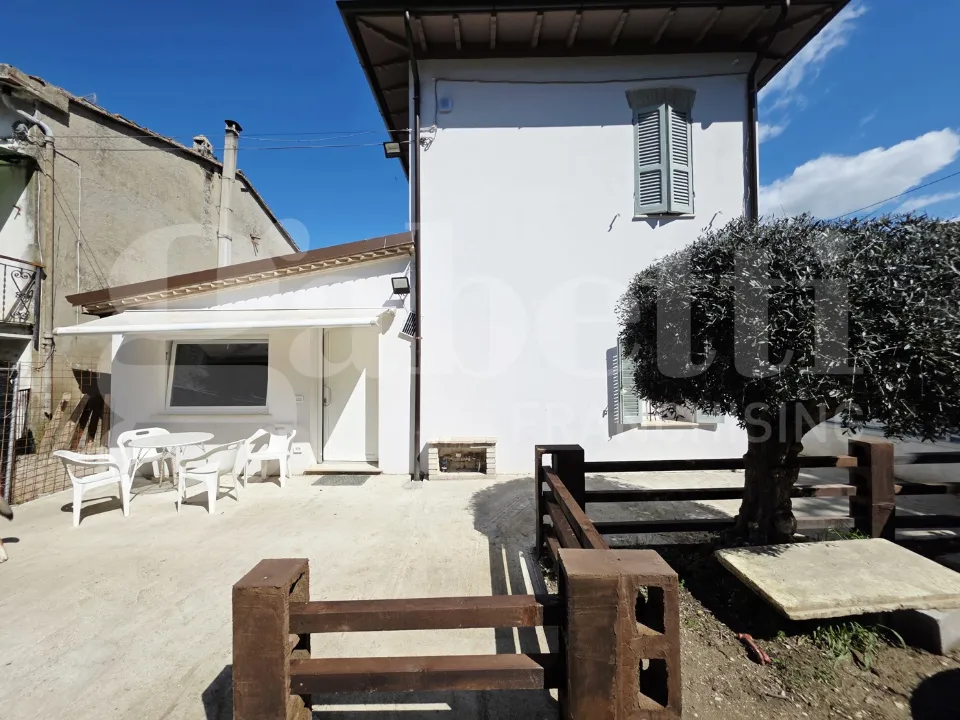 Välivaade - Rustic Villa with Private Garden in Bastia Umbra