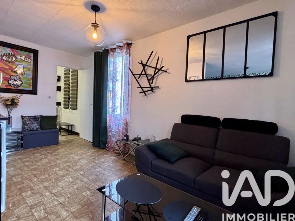 Soggiorno - Studio with Garage in Central Montluçon