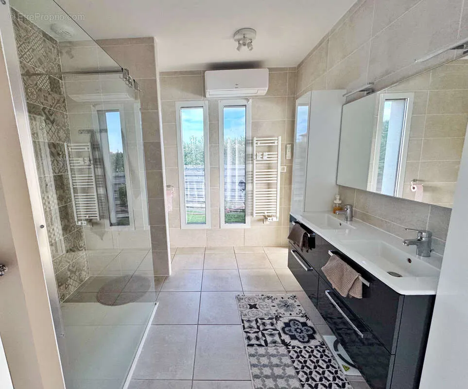 Bagni - Contemporary House with Pool in Saint-Joseph