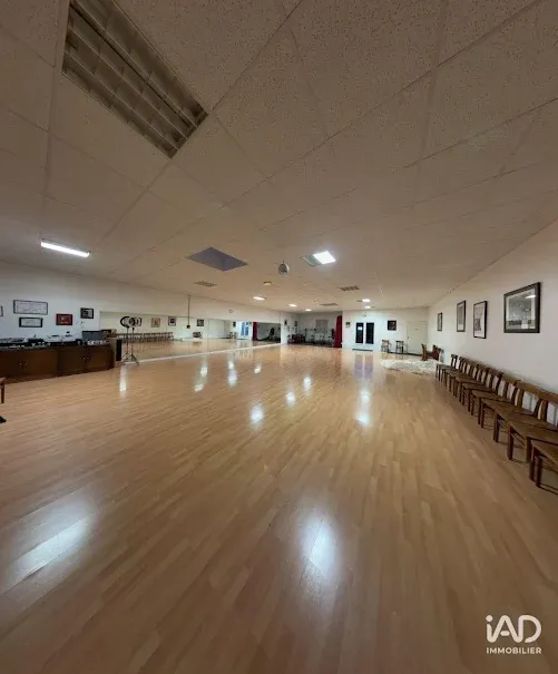Toad - Commercial Space with Accessibility in Compiègne