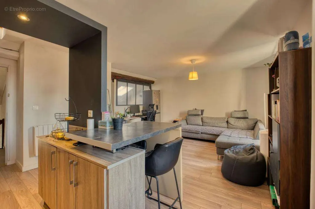 Köök - Rentable Building with 5 Leased Units in Nancy