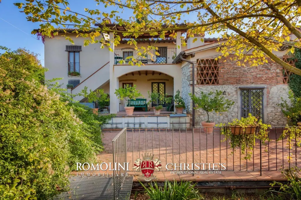Terrace - Villa with Vineyard and Pool near Florence