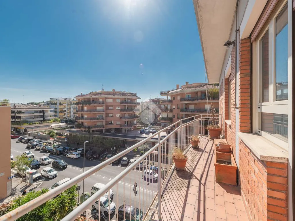 Balcone - Apartment with Panoramic Balcony in Rome