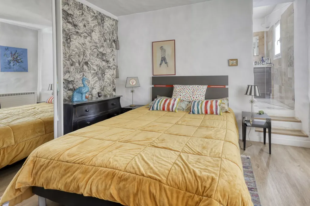 Chambres - Propriété avec Piscine et Vue Mer à Bandol