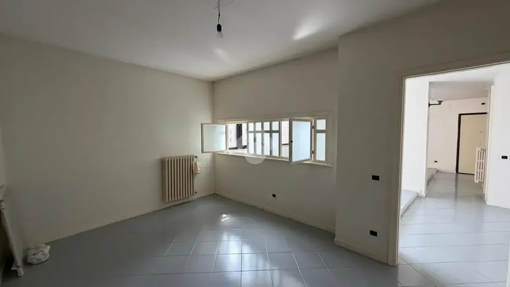 Pièces - Apartment with Balcony in Potenza