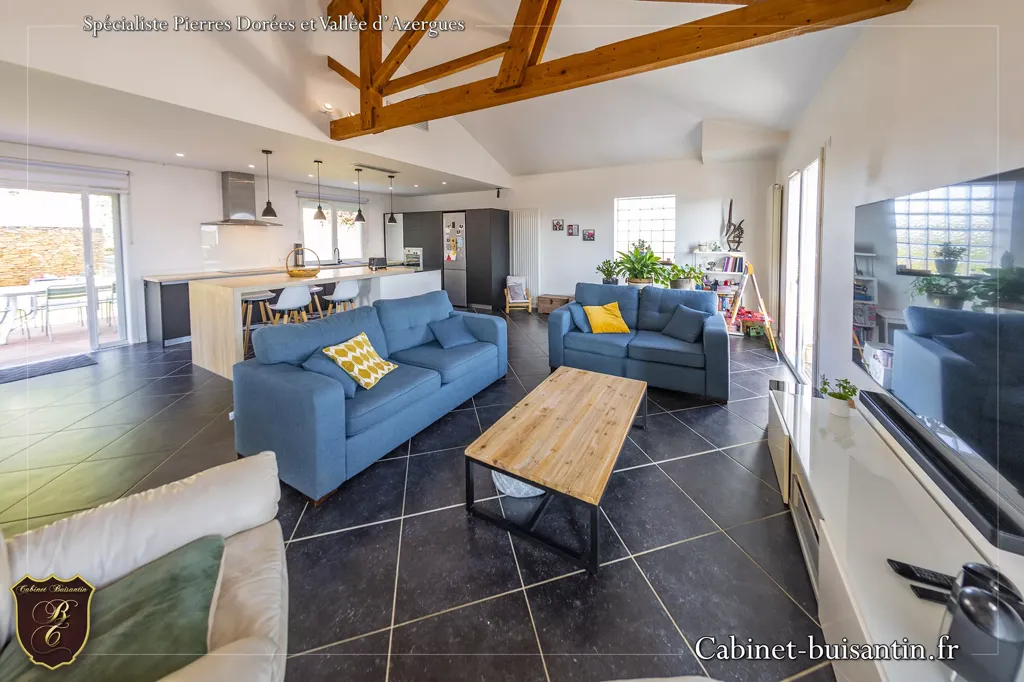 Elutuba - Architectural Villa with 180° View in Chessy