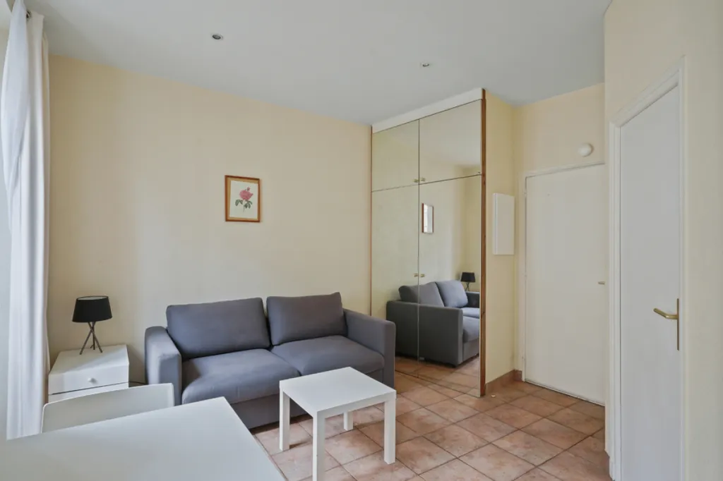 Séjour - Studio Lumineux avec Gardienne dans le 9ème Arrondissement