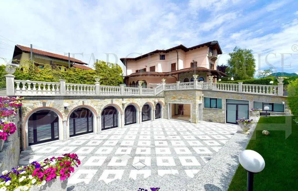 Extérieur - Lakefront Villa with Private Garden in Verbania