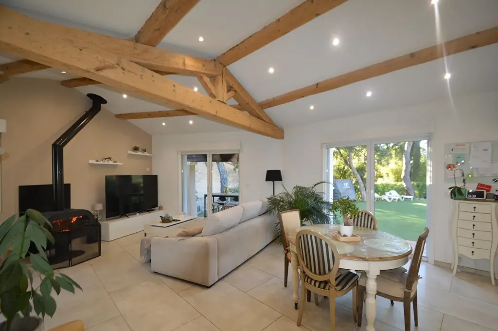 Séjour - Villa Néo-Provençale avec Piscine à Saint-Raphaël