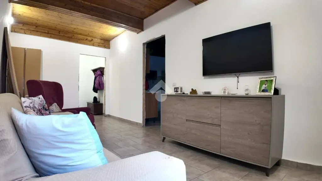 Elutuba - Rustic Trilocale with Balcony in Labico