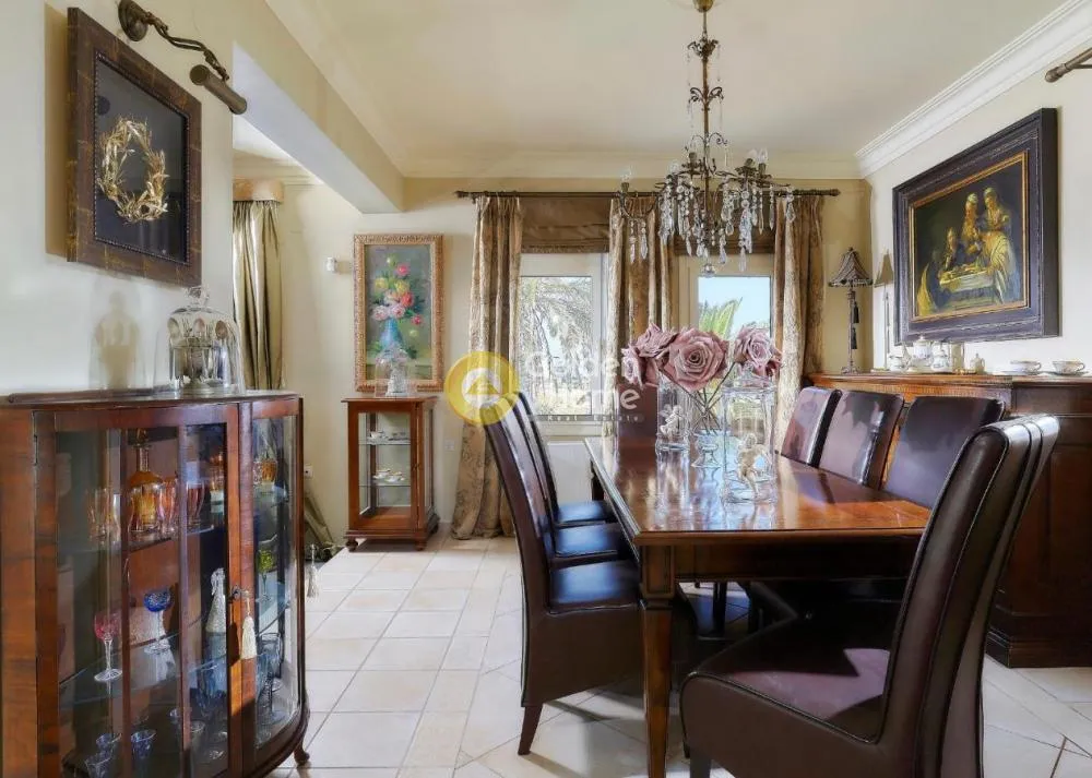 Söögituba - Luxury Villa with Sea View in Gournes