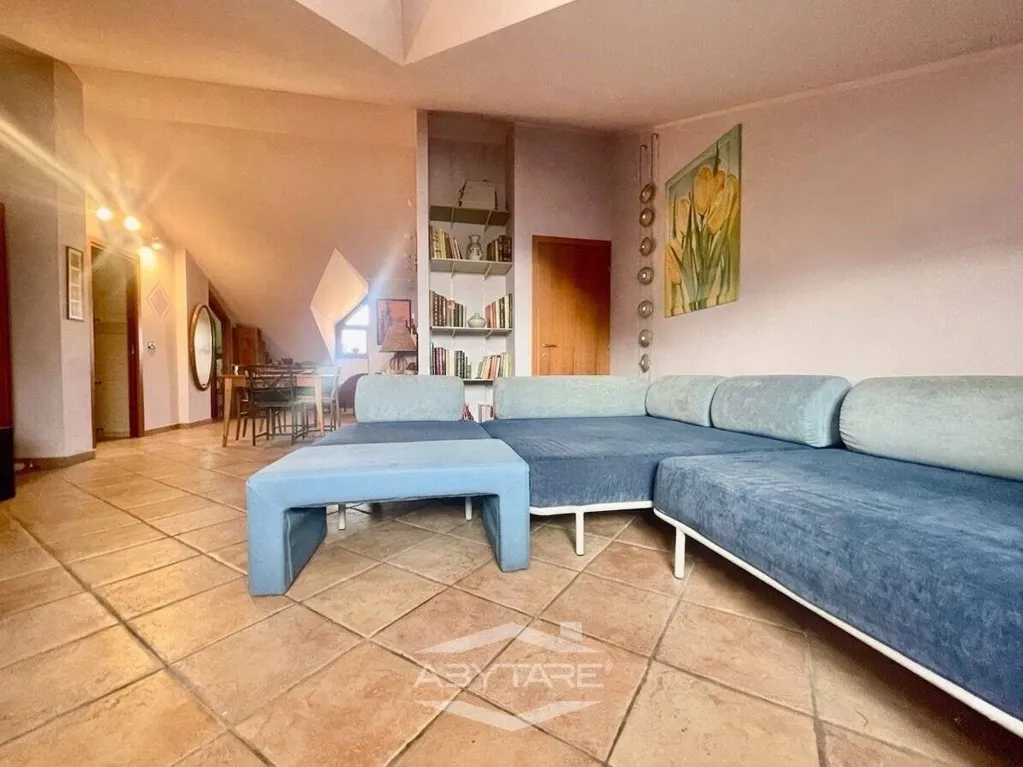 Séjour - Two-Level Apartment with Terraces in Nichelino