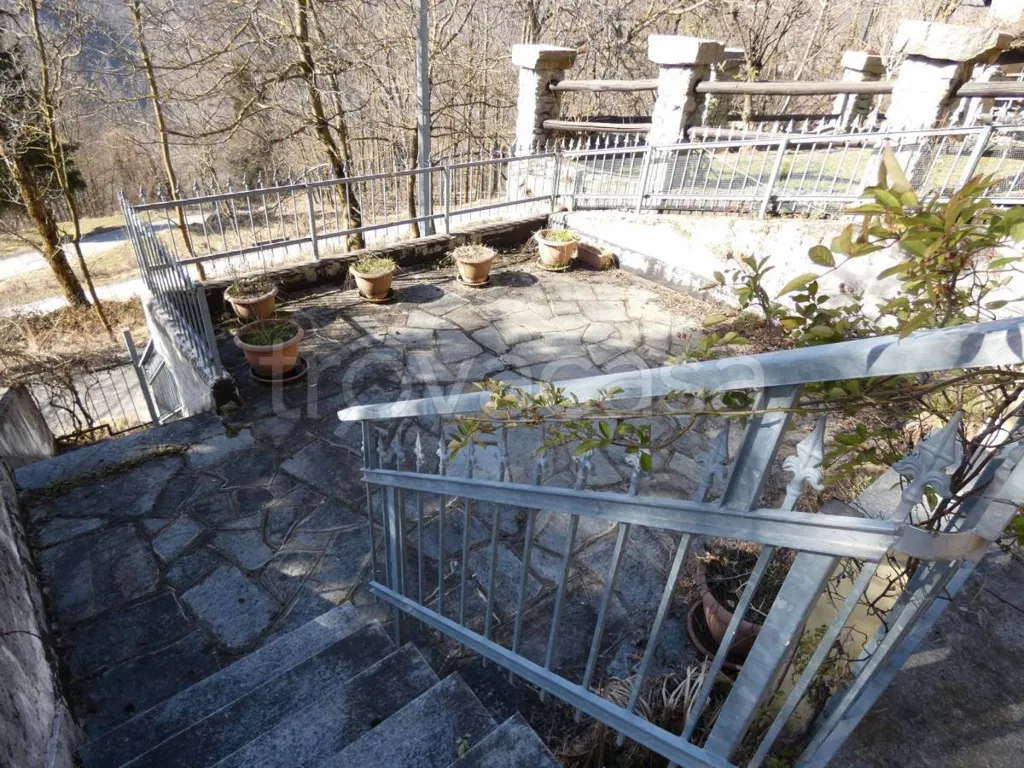 Pièces - Rustic Cottage with Balcony in Roaschia