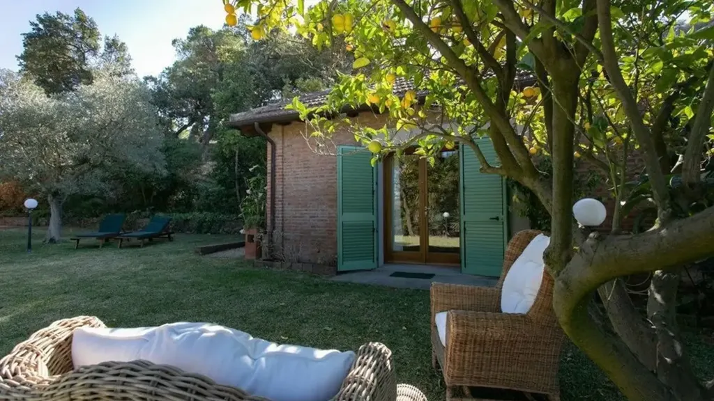 Aed - Historic Villa with Pool in Porto Azzurro