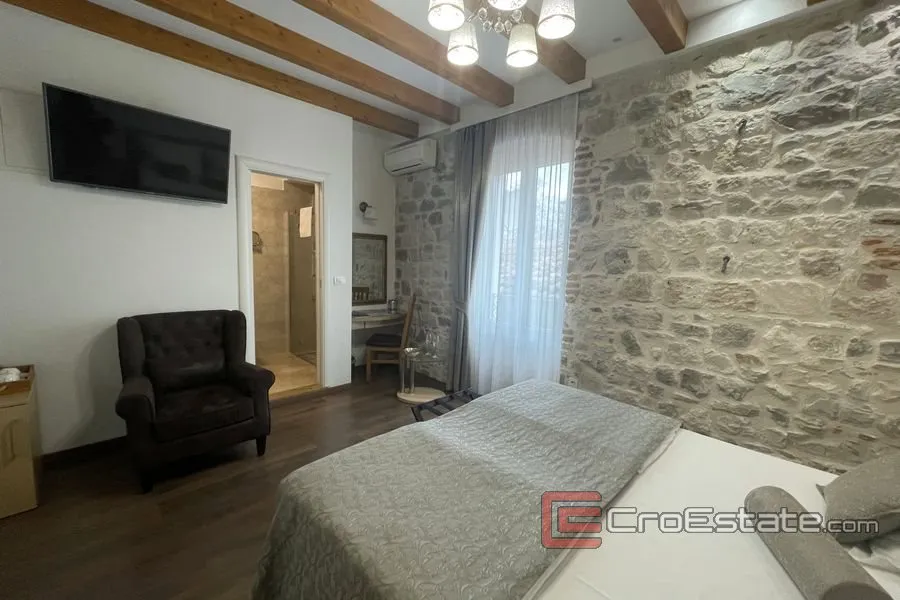 Magamistoad - Four-Bedroom Apartment with Waterfront View in Split