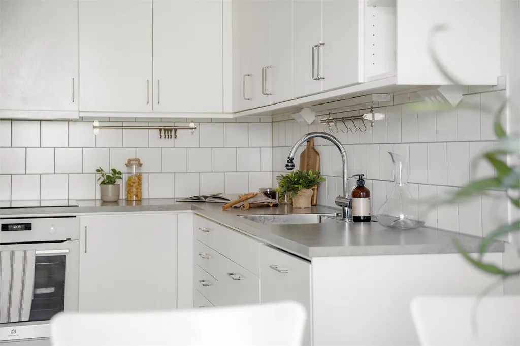 Köök - Modern Apartment with Large Balcony in Vällingby