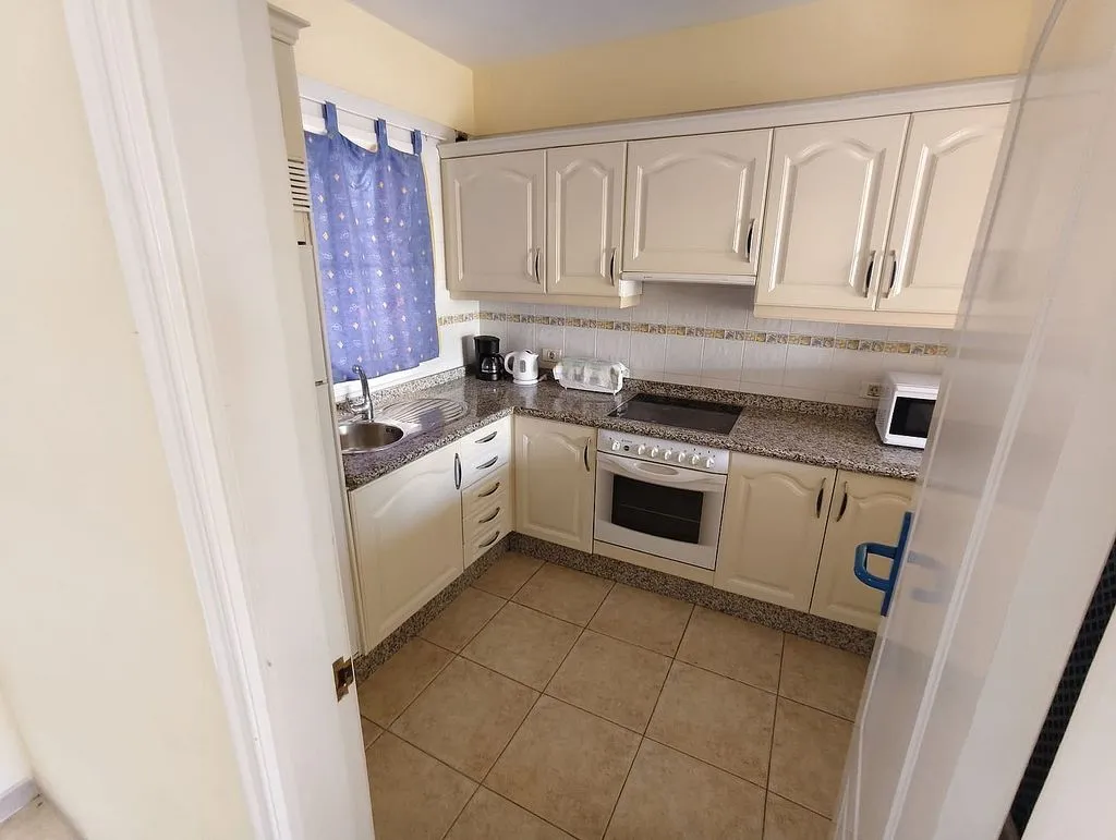 Cuisine - Apartment with Pool in Los Cristianos