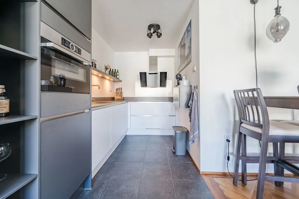 Cucina - Maisonette with Garden Access in Vlaardingen