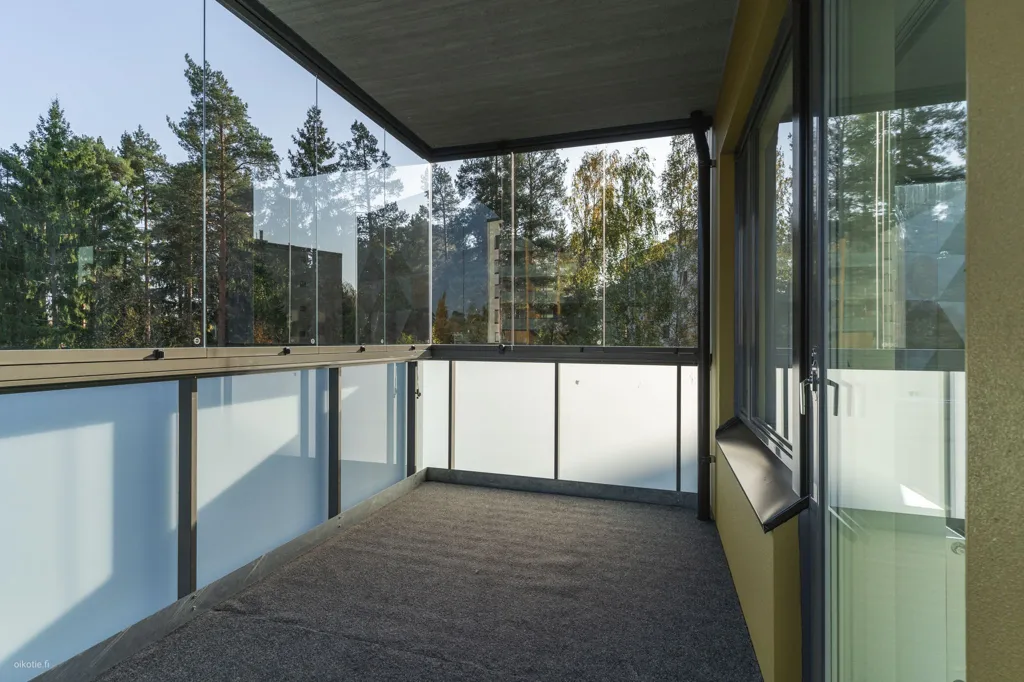 Balcon - Three-Bedroom Apartment with Sauna in Kerava