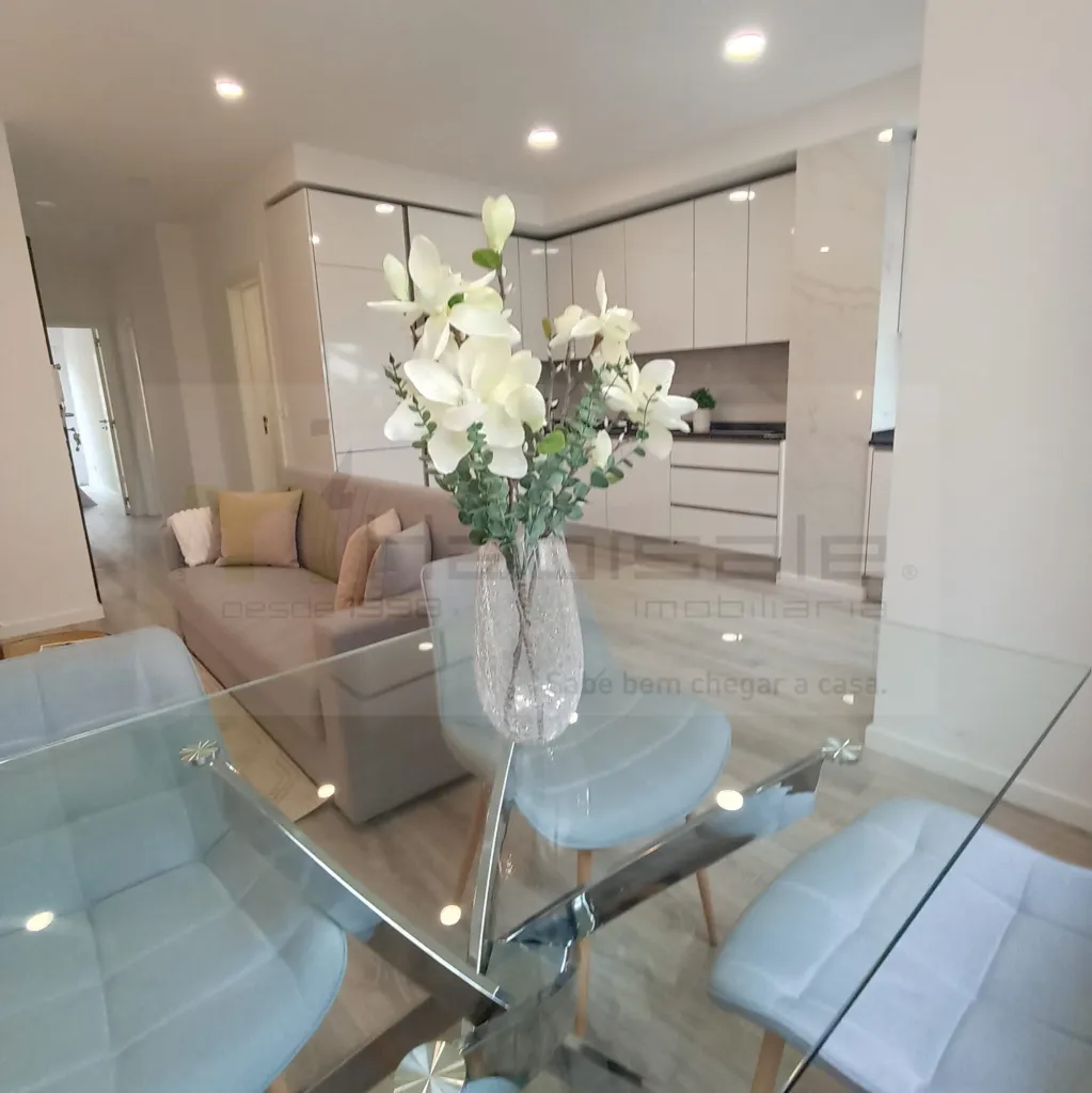 Söögituba - Refurbished 3-Bedroom Apartment with Balcony in Lisbon