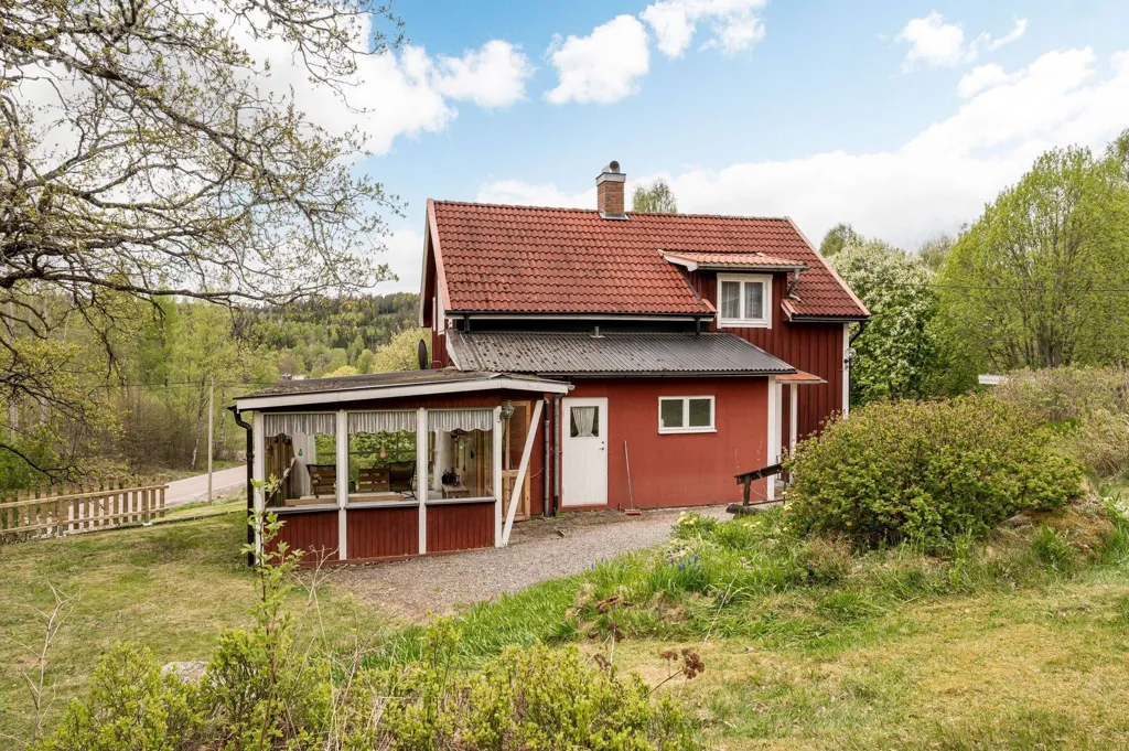Välivaade - Historic Villa with Garden in Skillingmark