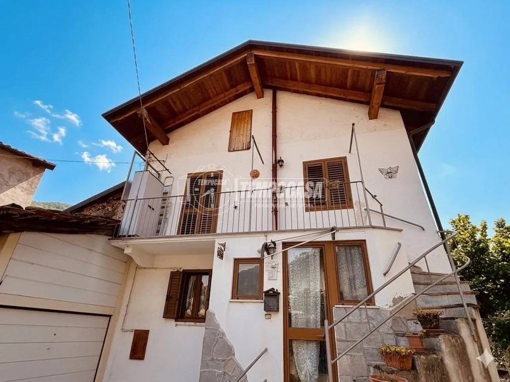 Extérieur - Rustic Terraced House with Balcony in Almese