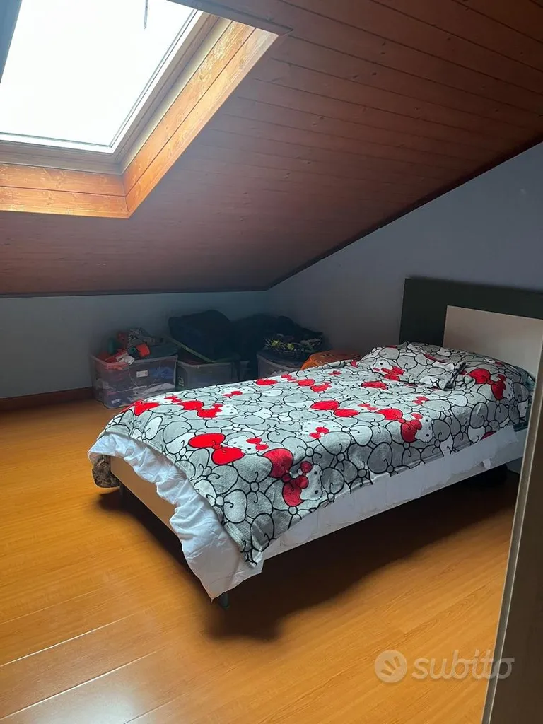 Camere da letto - Furnished Rooms for Students in Central Location