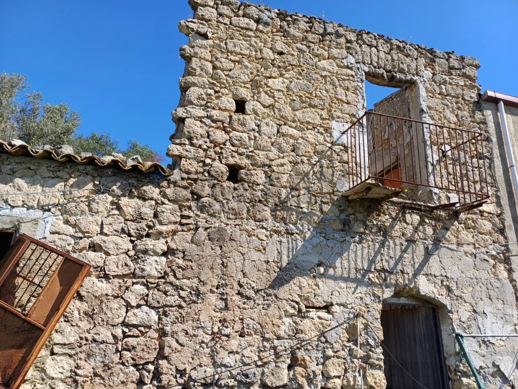 Exterior - Rustic Ruin with Panoramic View in Favara