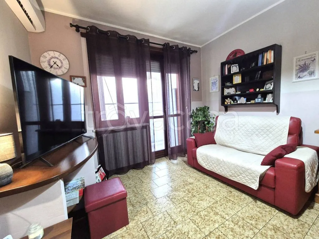 Séjour - Two-Storey Apartment with Balcony in Vinovo