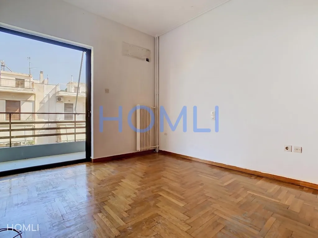 Toad - Corner Apartment with Garden in Elliniko