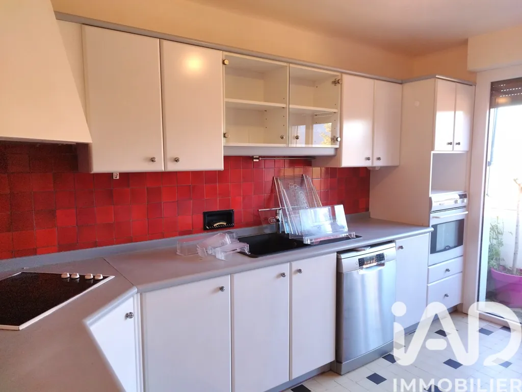 Köök - Spacious Apartment with Balcony in Millau