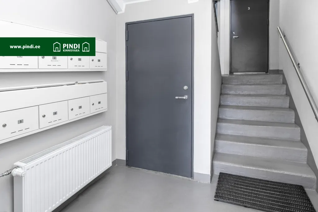 hallway_entrance